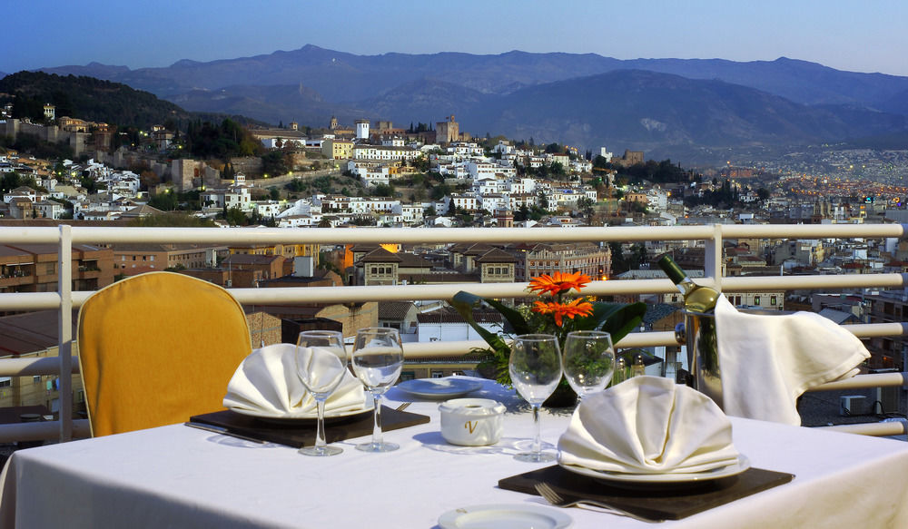Leonardo Hotel Granada Restaurant photo